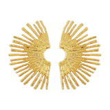 Pendientes de metal con borde ondulado