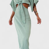 Myra Vestido Fluido con Lazo Frontal y Cut-Outs