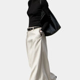 Ada Falda H-Line Lisa con Estilo Urbano Moderno