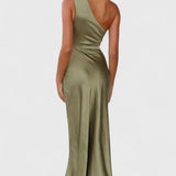 Josefa Vestido de Un Hombro con Pliegues y Alta Abertura