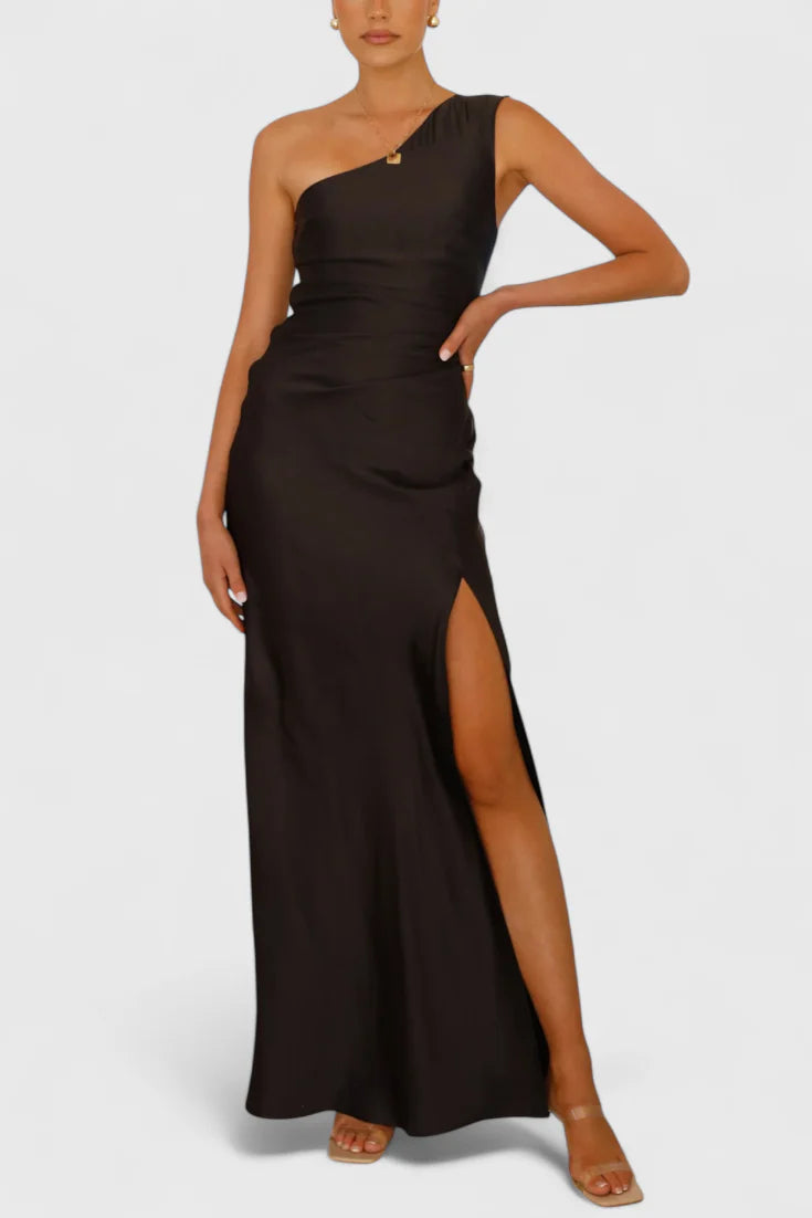 Josefa Vestido de Un Hombro con Pliegues y Alta Abertura