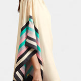 Elenora Caftán Geométrico de Corte Amplio con Tejido Butterfly Mesh