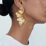 Pendientes Colgantes de Hoja en Metal Texturizado