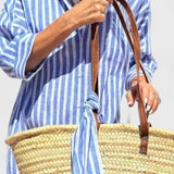 Sherlyn Vestido Camisero de Rayas con Estilo Atemporal