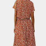 Rovena Vestido Midi de Lunares con Cuello Camisero y Cintura Ajustable