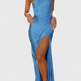 Josefa Vestido de Un Hombro con Pliegues y Alta Abertura