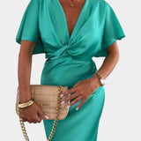 Emryn Vestido Suave con Nudo Cruzado