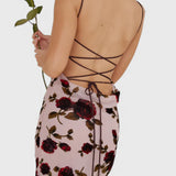 Irina Vestido Deslizante con Estampado Floral y Espalda Descubierta