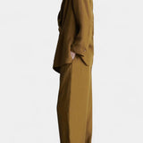 SUE CONJUNTO DE BLAZER CON SOLAPA Y PANTALONES A JUEGO
