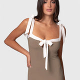 Sabine Vestido de Noche de Largo Completo con Tirantes de Lazo