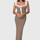 Sabine Vestido de Noche de Largo Completo con Tirantes de Lazo